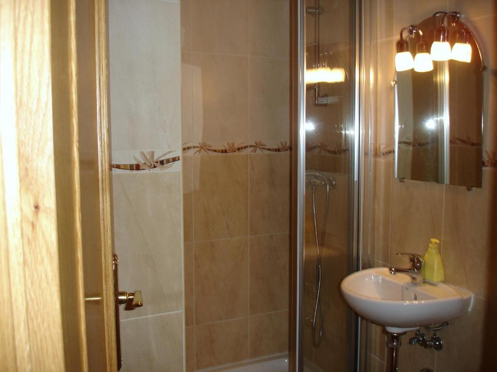 Hostal Puerta Bonita Vista Alegre, edificio sin ascensor - 14