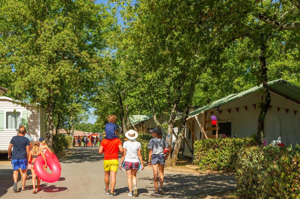 Hosté ubytování Camping Domaine de Chaussy