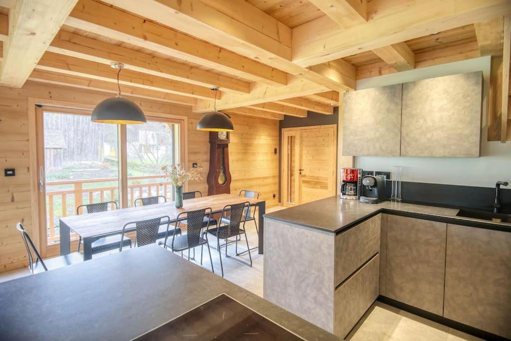 Kuchyň nebo kuchyňský kout v ubytování Appartement Chez Francois
