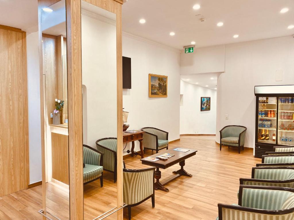 Un lugar para sentarse en Hotel Garni Montaldi