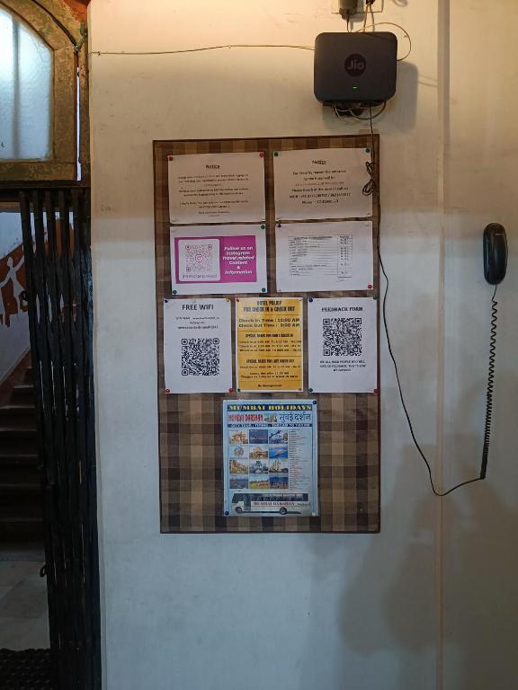 Foto dalla galleria di Hostel Vasantashram CST Mumbai, Free Wifi with 1940s Retro vibe a Mumbai