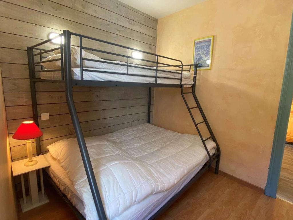 Fotografia z galérie ubytovania Séjour calme à Cauterets : Appartement T3, 4-6 pers, proche navette, commerces et télécabine - FR-1-401-248 v destinácii Cauterets