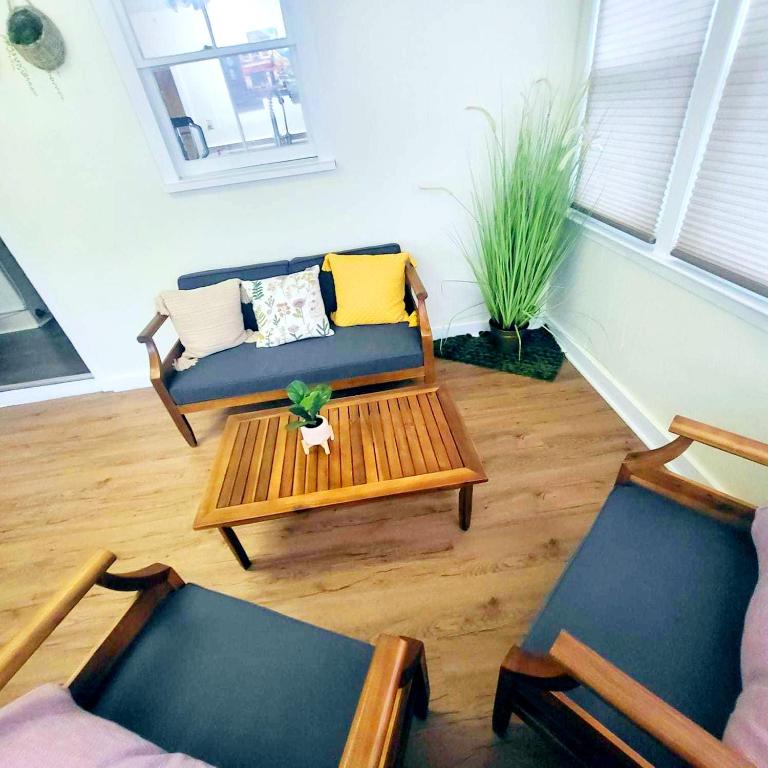 Grandeur Living close to Boston - Deluxe Double Room With Shower