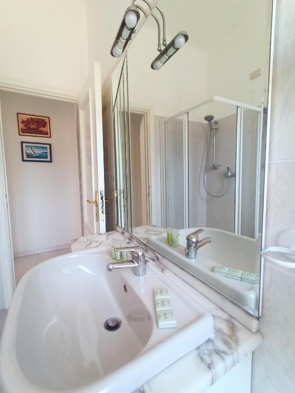 Kúpeľňa v ubytovaní Appartamenti Villa Chiara