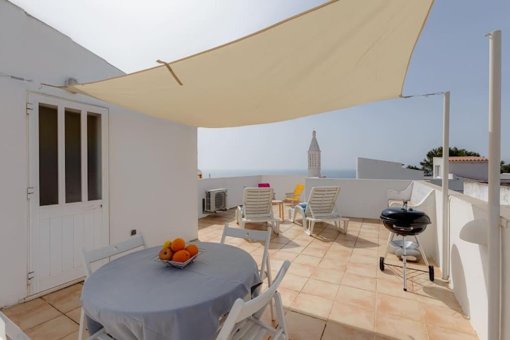SOLEMAR - Ocean view 1 bedroom apart for 4 in Carvoeiro