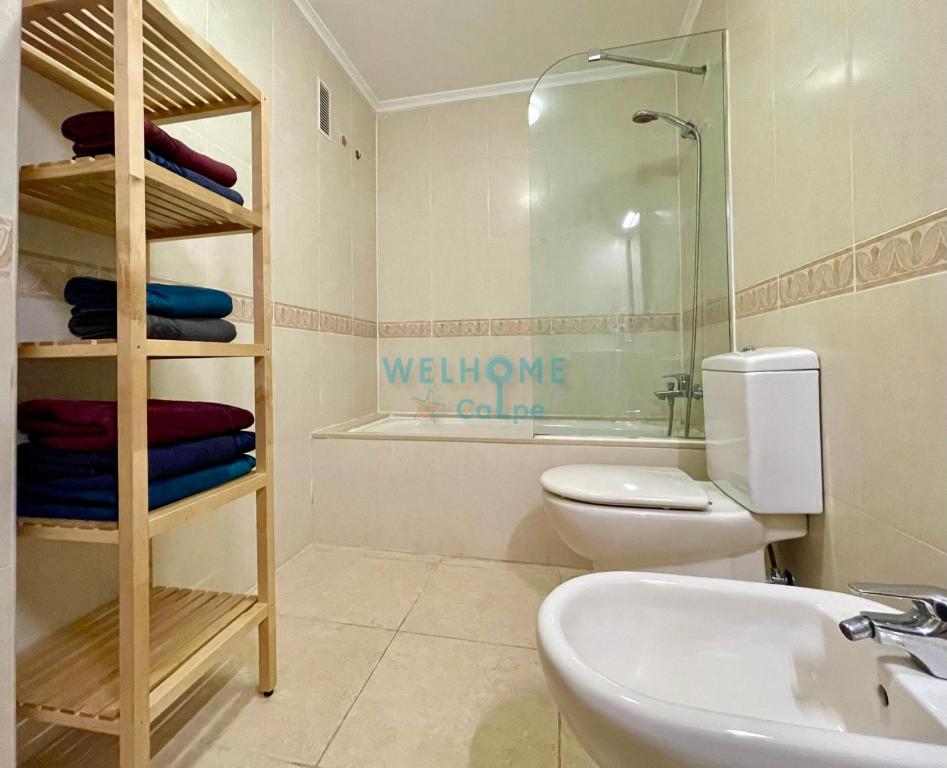 Koupelna v ubytování MANZANA bonito y cómodo apartamento con piscina
