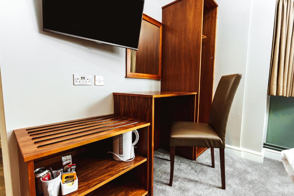 The Dog & Doublet Inn - Single Room