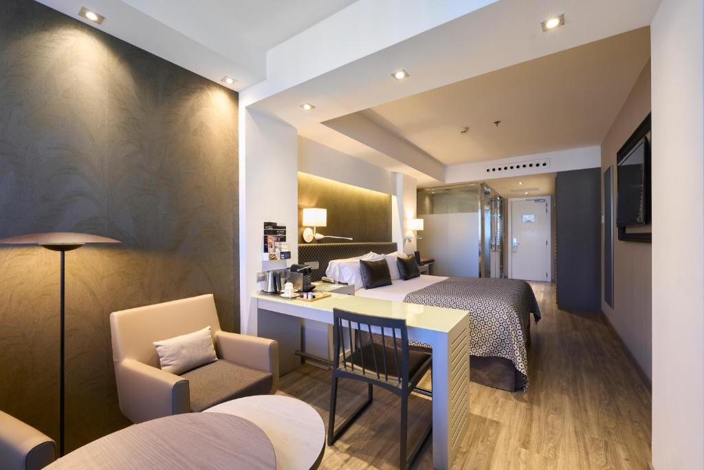 Catalonia Square 4* Sup - Resim 20