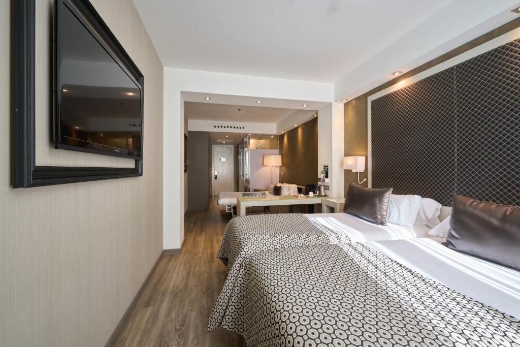 Catalonia Square 4* Sup - Resim 26