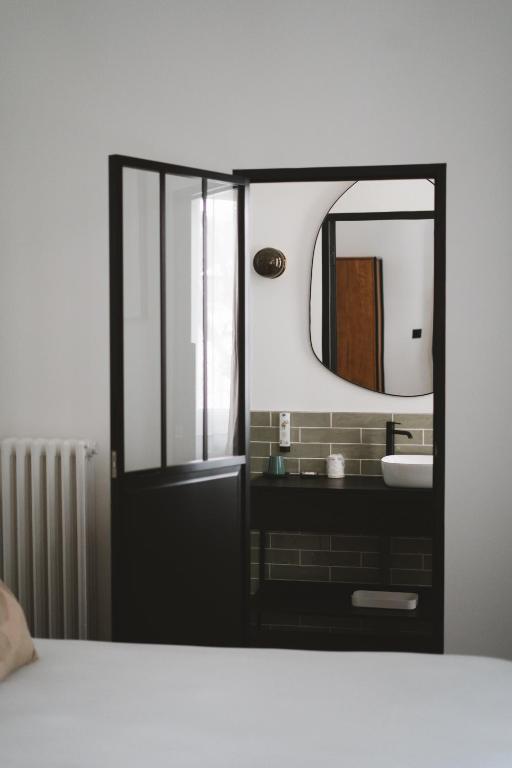 Hôtel des Beaux Arts - Resim 30