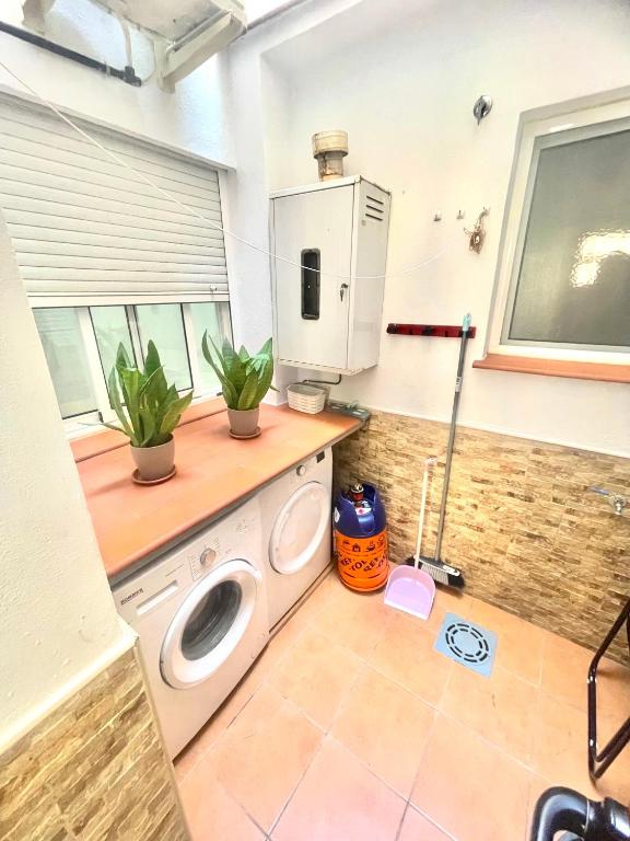 Kuchnia lub aneks kuchenny w obiekcie CASITA ANDALUZA CENTRO con PARKING sujeto a disponibilidad