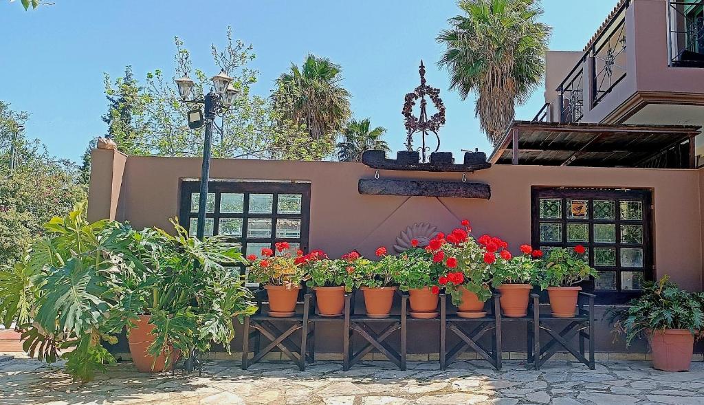 Zahrada ubytování Okeanis Apartments & Suites Adults Only