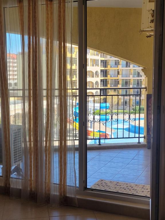 Bazén v ubytování ALMA DEL MAR - Miadia Grand Resort, Aheloy nebo v jeho okolí