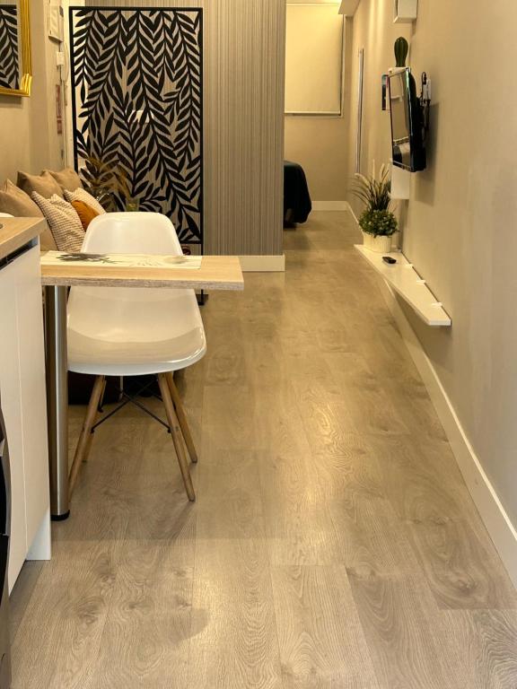 Alojamientos Castellana Jardín 1 y 2 PARKING Y PISCINA GRATIS!! - 7