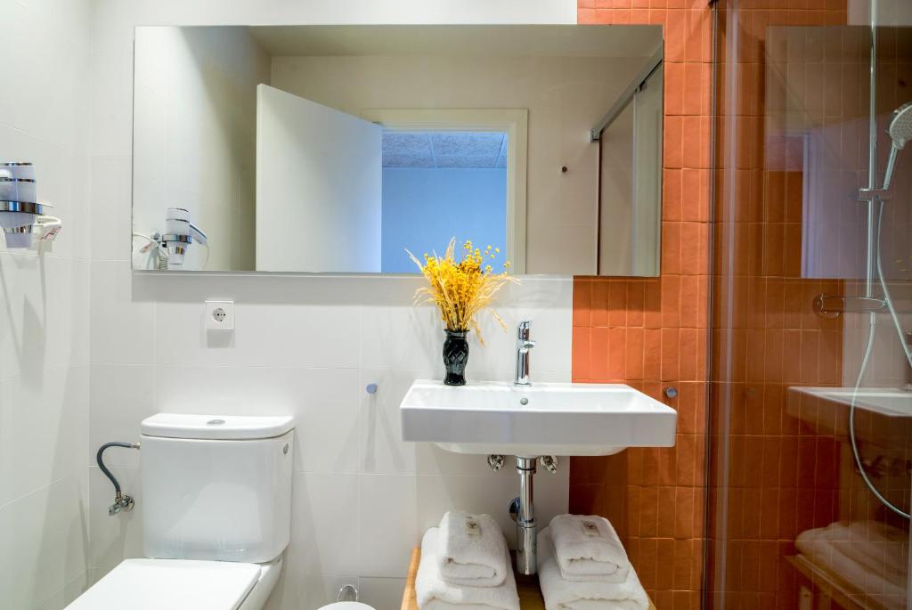 Koupelna v ubytování Hostal Barris