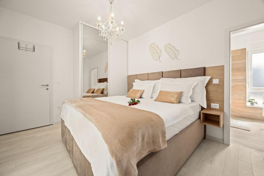 Ein Bett oder Betten in einem Zimmer der Unterkunft Serenity home Villa Tea with heated pyrolysis salt water