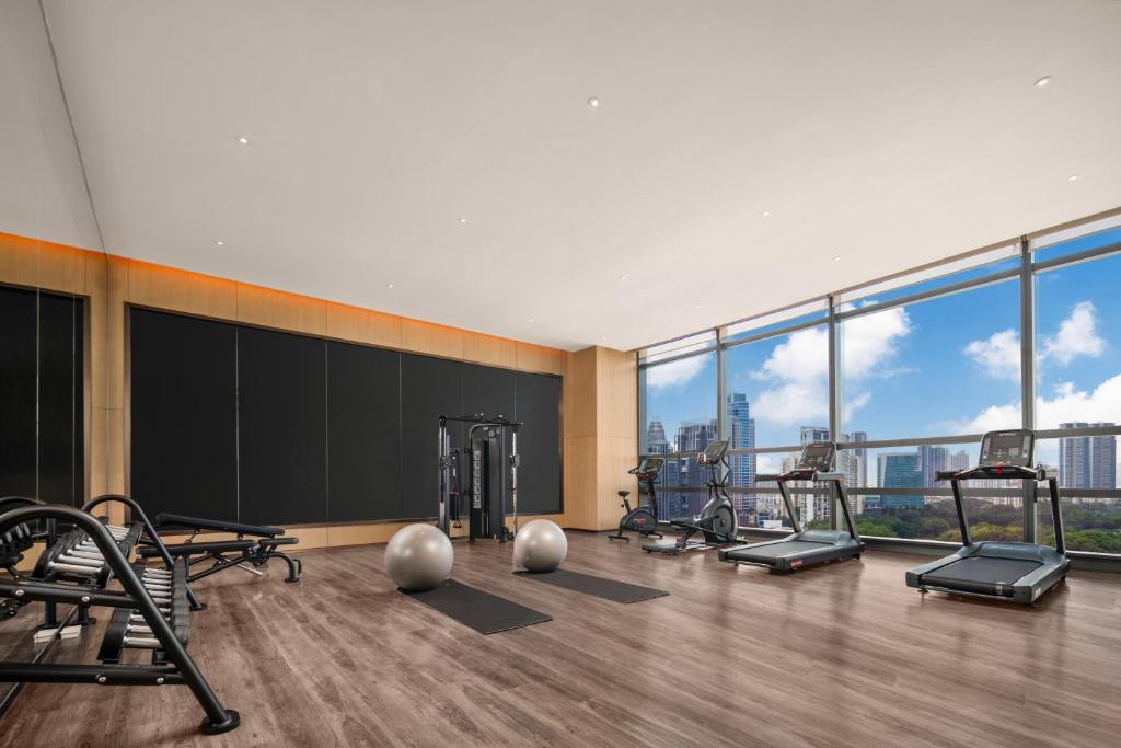 Fitness centrum a/nebo fitness zařízení v ubytování Holiday Inn Express Shenzhen Futian Center by IHG