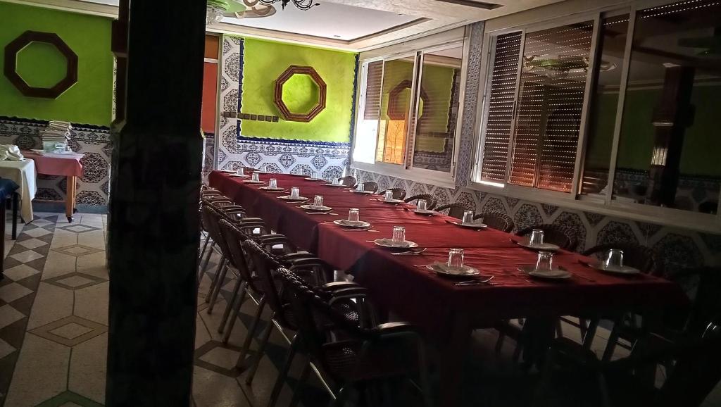 Restaurace v ubytování Auberge Cascade Imilchil