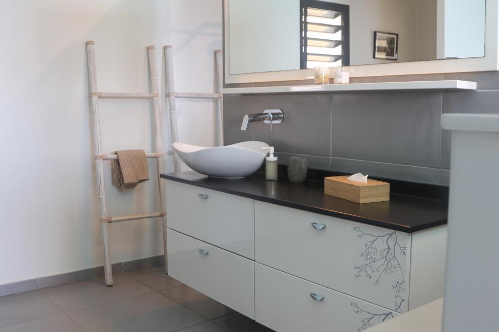 Kuchyň nebo kuchyňský kout v ubytování Domaine entre ciel & mer Villa Dolce Vita
