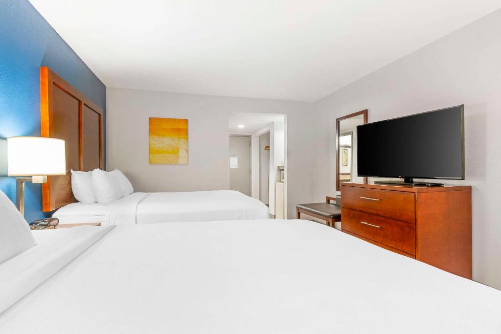 Comfort Inn Near Six Flags St Louis - Chambre Queen Avec Deux Lits Queen - Non-fumeur