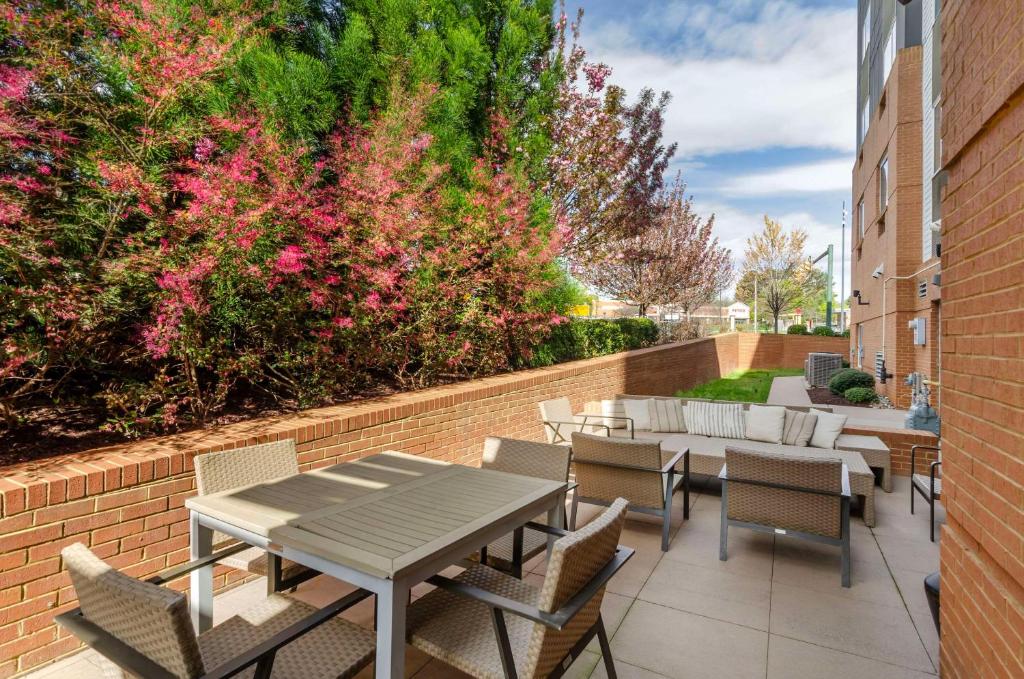 Country Inn & Suites by Radisson, Charlottesville-UVA, VA photo
