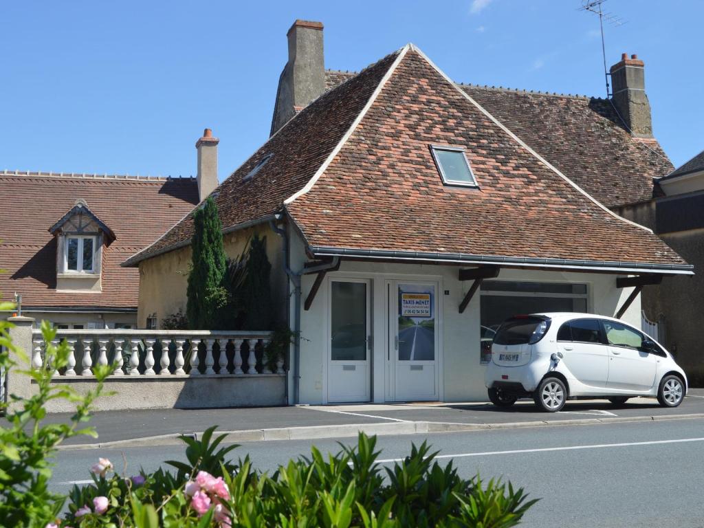 Loft tout confort avec cuisine et Wi-Fi gratuit, au cœur du village près de Châteauroux - FR-1-591-133