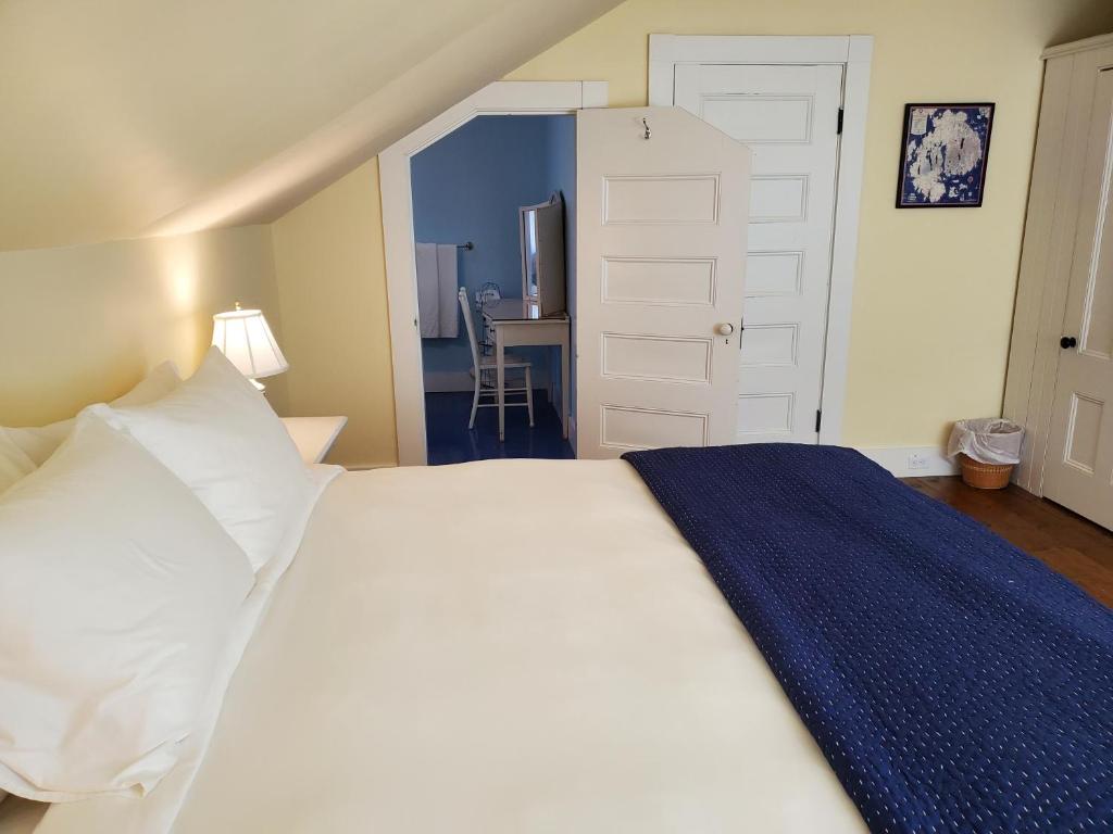 Harbourside Inn photo