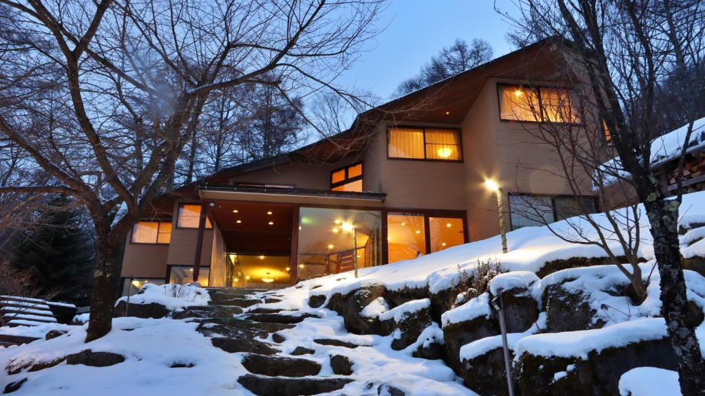 ペンション湖風 KOFU a lodging accommodation v zimě