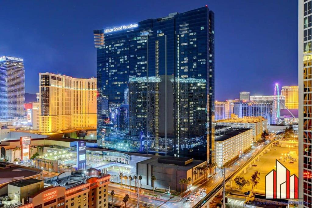Nespecifikovaný výhled na destinaci Las Vegas nebo výhled na město při pohledu z prázdninového domu
