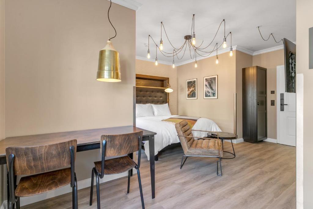 ODDSSON Downtown Hotel - Resim 12