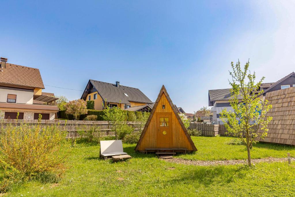 Zahrada ubytování Glamping Mohorjev grunt