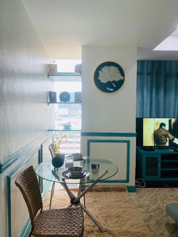TV a/nebo společenská místnost v ubytování Baywatch Tower