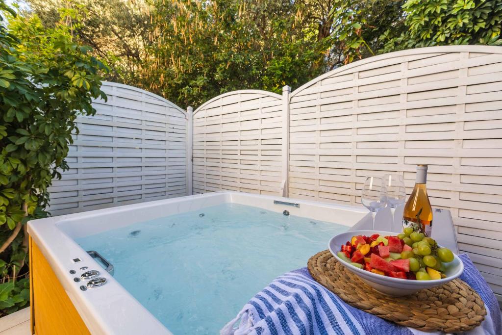 Bazén v ubytování Skiathos Avaton Garden, Philian Hotels and Resorts nebo v jeho okolí