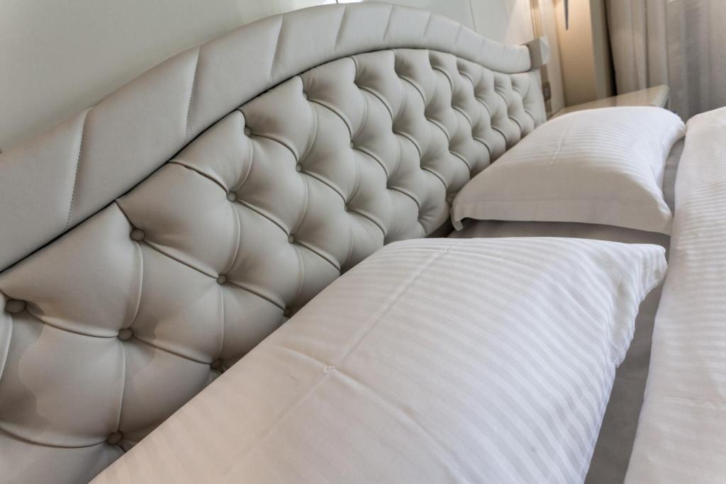 Garda Suite Hotel - Tonelli Hotels - Standard Double Room With Lake View And Balcony