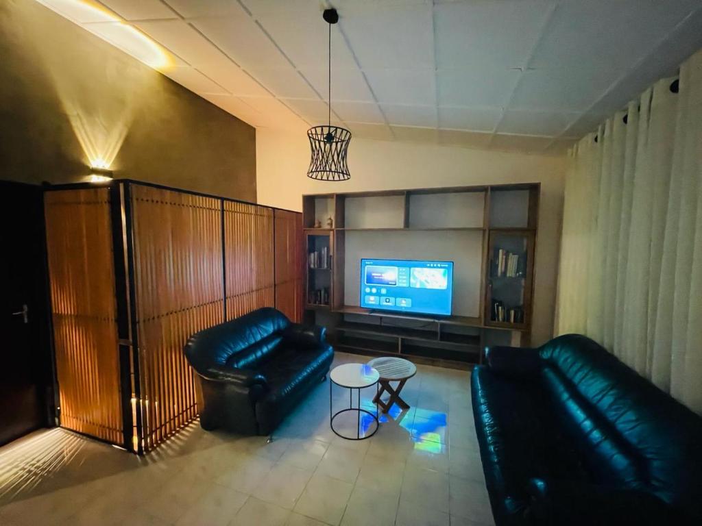 TV a/nebo společenská místnost v ubytování 1818 Badulla