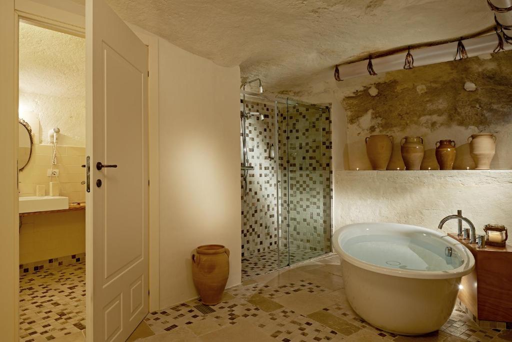 Un baño de Fra I Sassi Residence