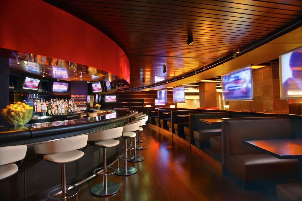 TV a/nebo společenská místnost v ubytování Hyatt Regency O'Hare Chicago