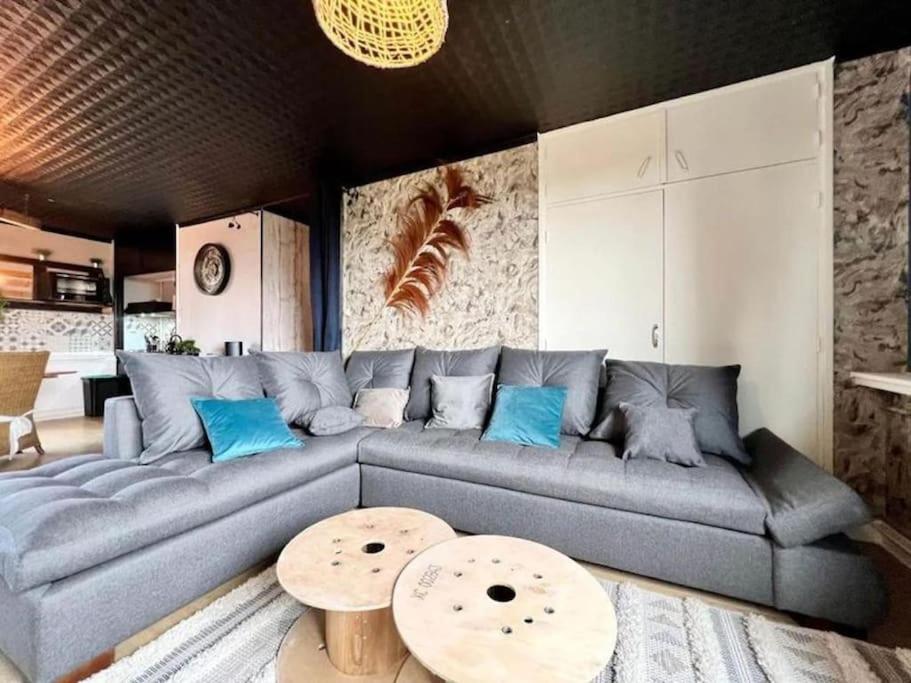 Χώρος καθιστικού στο Domaine Les Tourelles 4