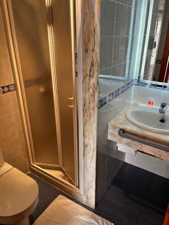 Kúpeľňa v ubytovaní Apartamentos Inter Gandia Playa