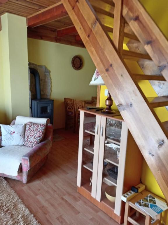 Ruang duduk di Vila Mitrović