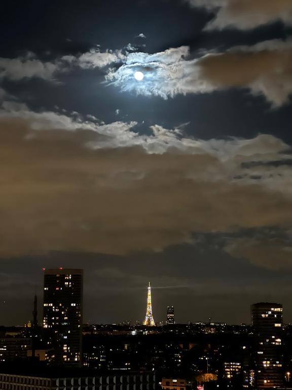 Fotografie z fotogalerie ubytování Paris Bleu v destinaci Puteaux