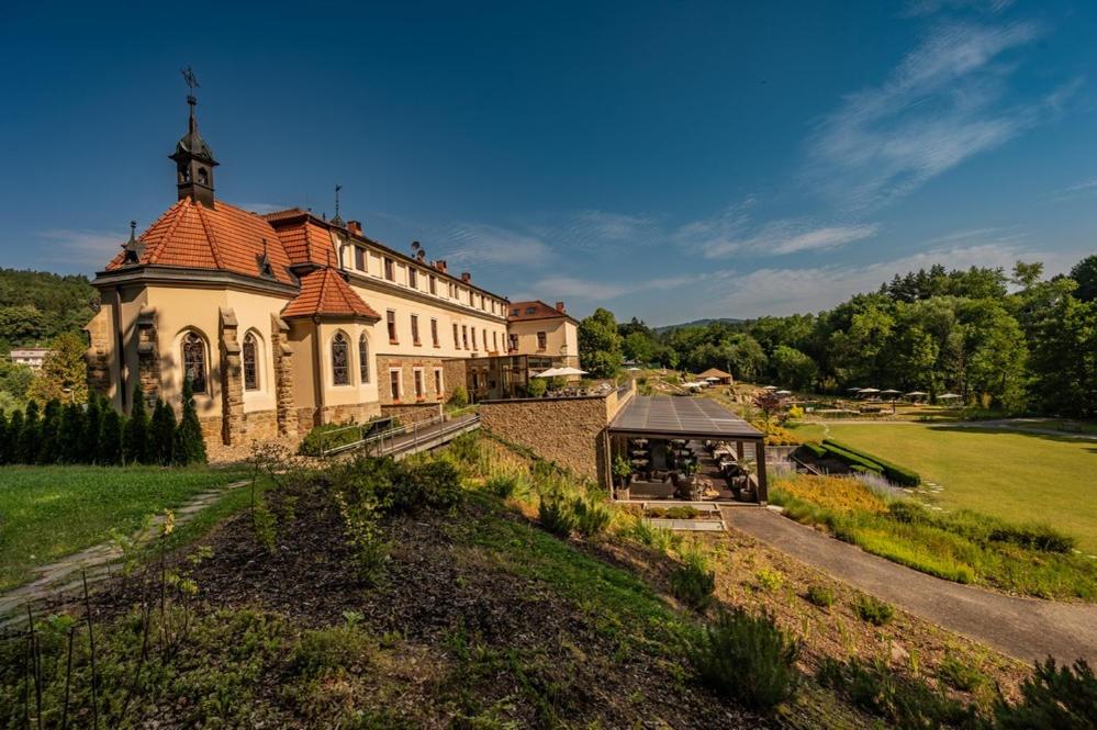Aed väljaspool majutusasutust Wellness & spa hotel Augustiniánský dům