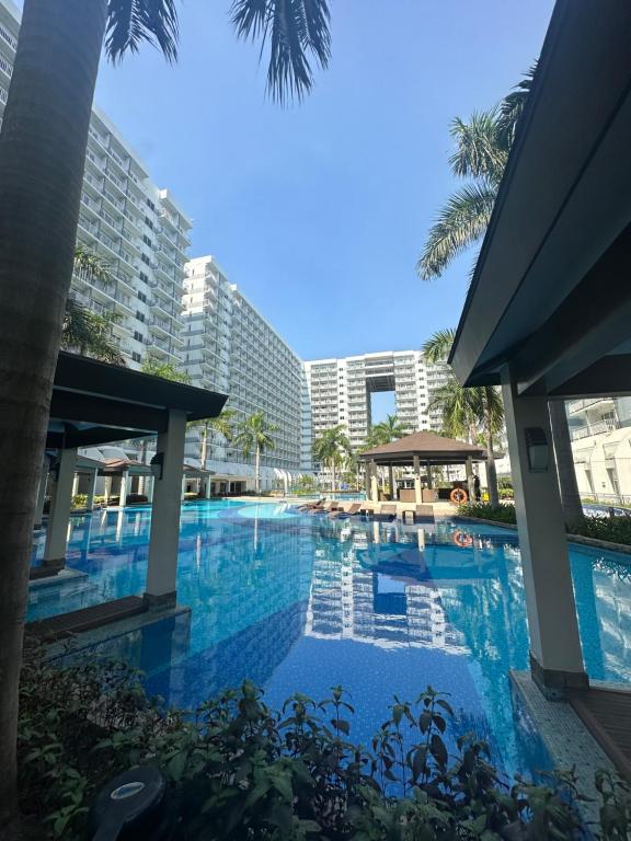 Bazén v ubytování Shell Residences Staycation nebo v jeho okolí
