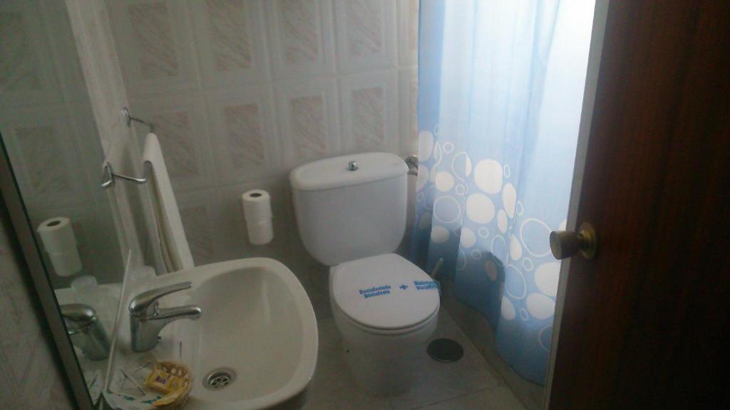 Hostal Virgen Del Rocío - Habitación Doble Con Baño Privado