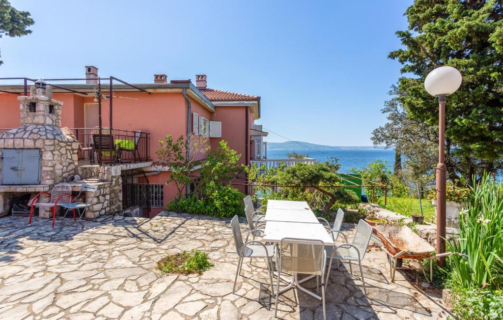 Nice Apartment In Novi Vinodolski With Wifi