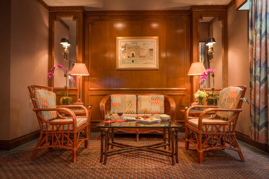 Posezení v ubytování Casablanca Hotel by Library Hotel Collection