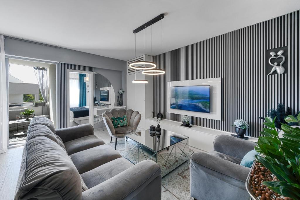 Posedenie v ubytovaní Modern and Spectacular 2-BedApartment in Cavtat