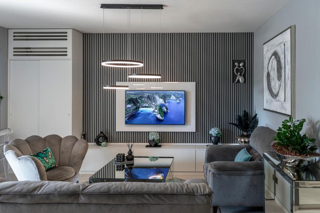 Posedenie v ubytovaní Modern and Spectacular 2-BedApartment in Cavtat