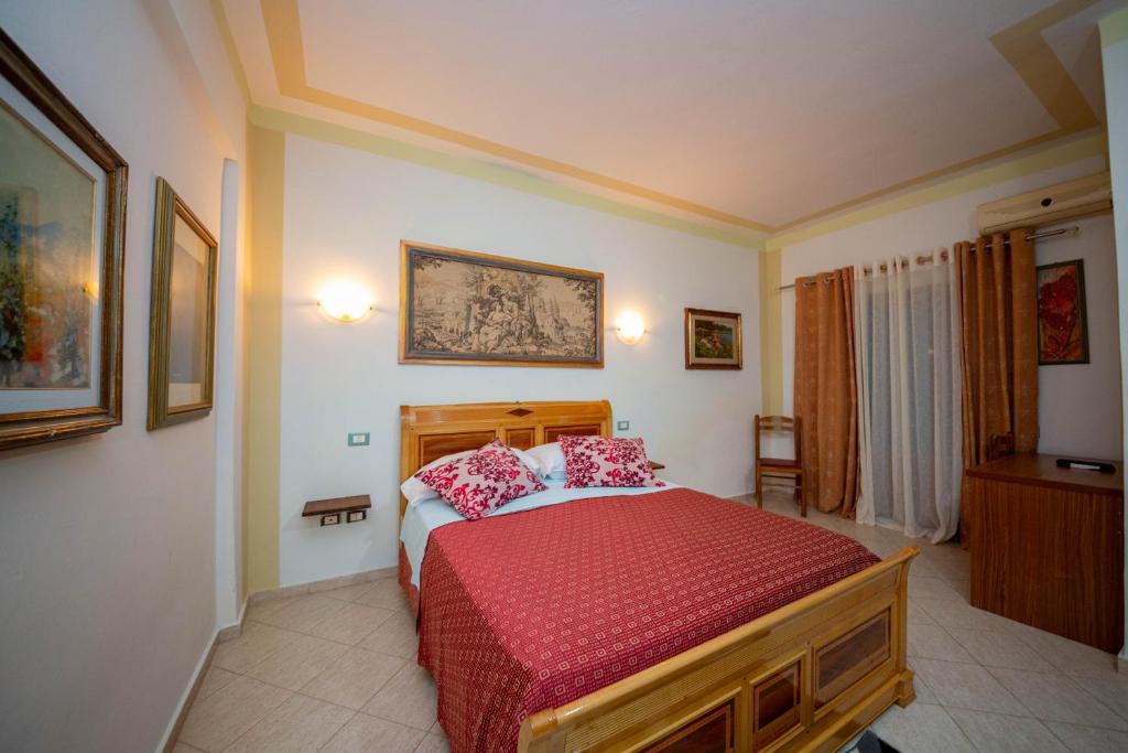 Postel nebo postele na pokoji v ubytování Hotel "SAN SAENA "