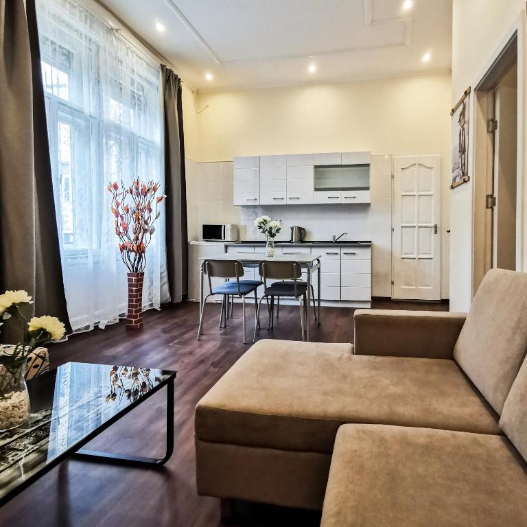 Petőfi Apartment / Duplex 1052 Budapest, 6 Petőfi Sándor utca kép - 1